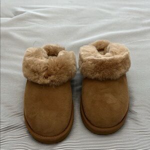 Authentic UGG Women’s Classic Slipper II